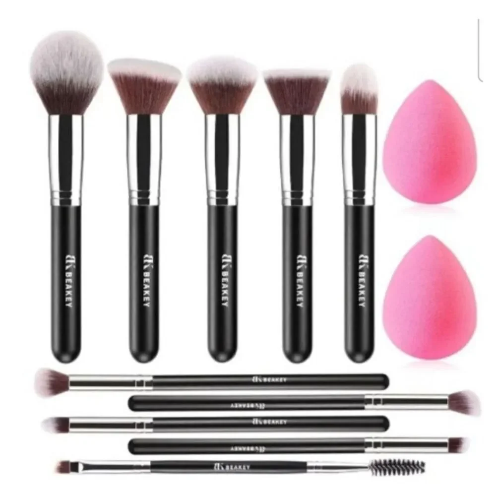 New in Box! Beakey Advanced Glam Blend Makeup 10 Brush Set w/ 2 Blending Sponges